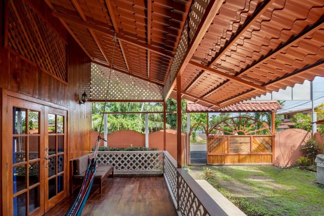 Poolside Beach House At Pangea Lodge مانزانيلو المظهر الخارجي الصورة