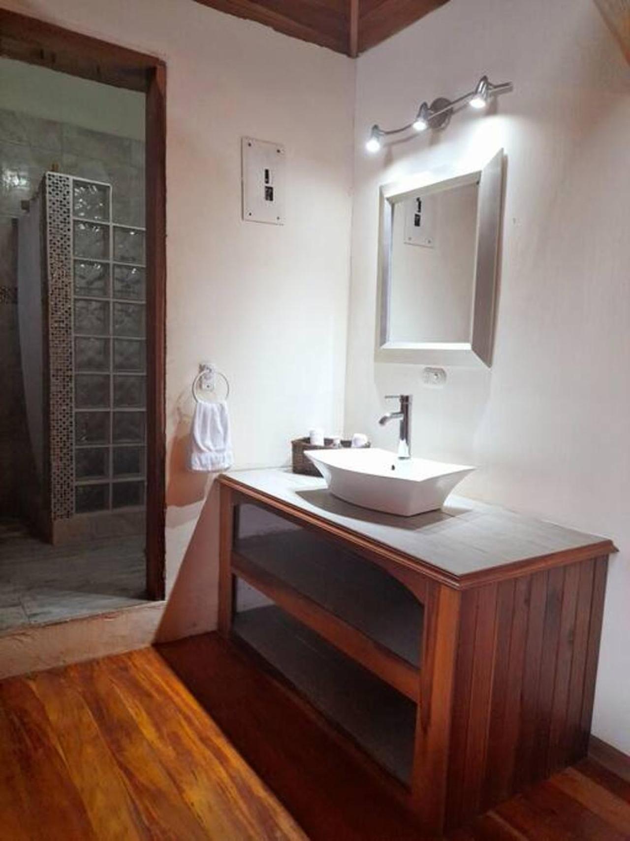Poolside Beach House At Pangea Lodge مانزانيلو المظهر الخارجي الصورة